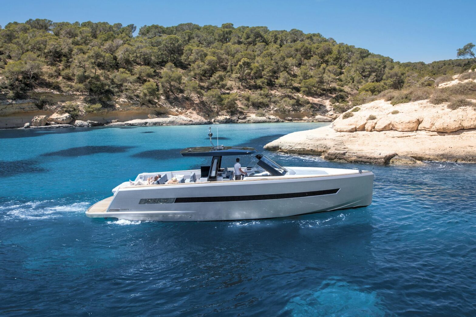 Fjord 52 – luxury yacht for charter in Saint-Tropez