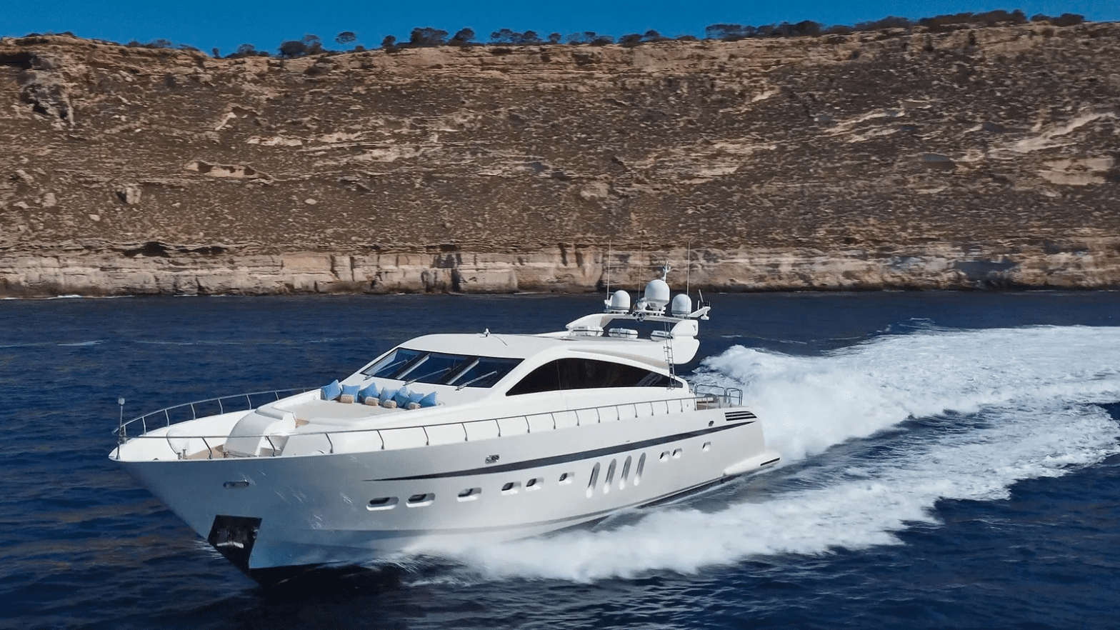 Leopard 31 – luxury yacht for charter in Saint-Tropez