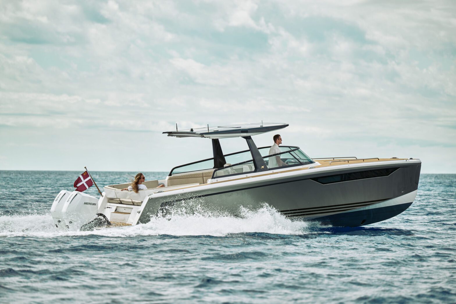 X-POWER 33C – luxury yacht for charter in Saint-Tropez